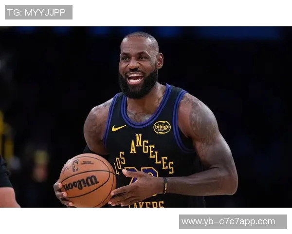 詹姆斯状态回暖需关注体能与比赛节奏的双重提升 詹姆斯状态回暖需关注体能与比赛节奏的双重提升