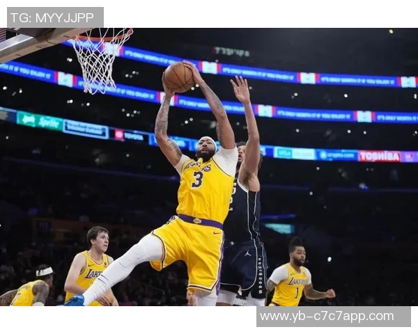 势如破竹的精彩瞬间弗拉格飞身大帽拉塞尔助攻浓眉空中暴扣 势如破竹的精彩瞬间弗拉格飞身大帽拉塞尔助攻浓眉空中暴扣